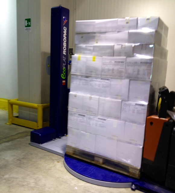 Ecoplat Hold.JPG Fasciapallet con prestiro - Industria alimentare - Caivano (NA)